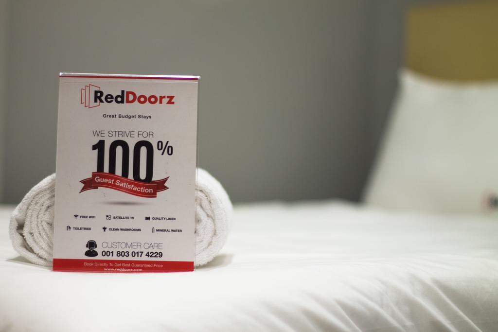 Готель Reddoorz @ Padma Utara Легіан Екстер'єр фото
